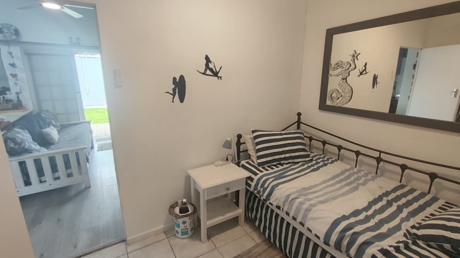 2 Bedroom Property for Sale in Stilbaai Oos Western Cape